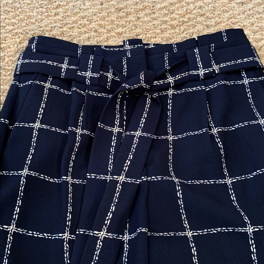 Express Navy and White Checkered High Rise Ankle Pant. - Picture 4 of 7